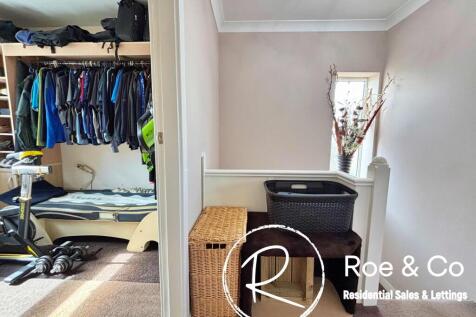 Bedroom three/landing