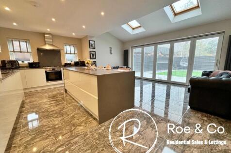 Kitchen/Diner/Family room