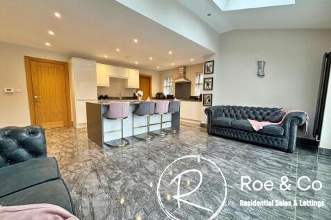 Kitchen/Diner/Family room