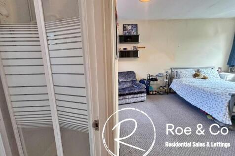 Bedroom one/en-suite
