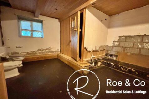 Downstairs W.C &amp; Sauna