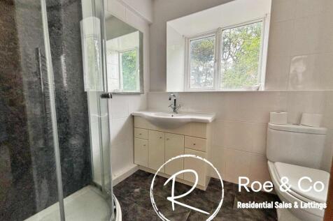 Bedroom two en-suite
