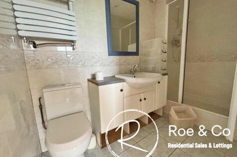 Second floor shower room