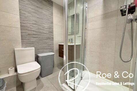 Second floor shower room