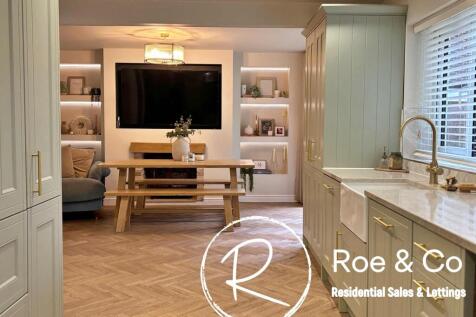 Kitchen/family/dining room