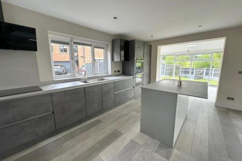 kitchen 2.jpg