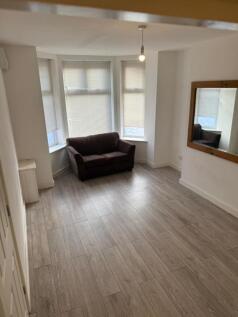 lounge1.jpg