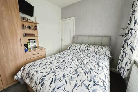 pbox-bedroom-333351.jpeg