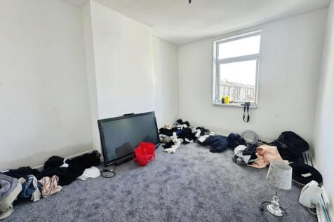 pbox-bedroom-335191.jpeg