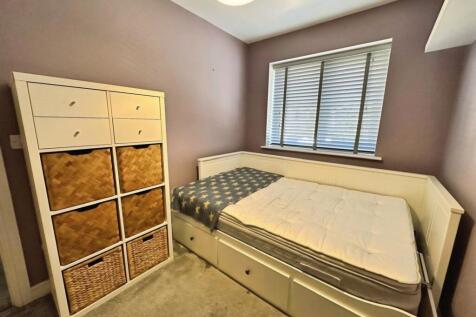 pbox-bedroom-341761.jpeg