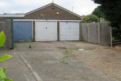 Garage in block .(A few metres away )