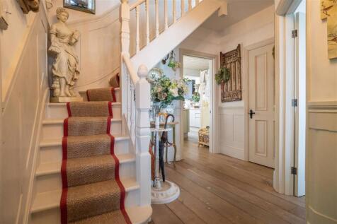 Feature Entrance Hall
