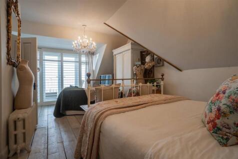 Bedroom Three/Master Bedroom with Luxury En-suite