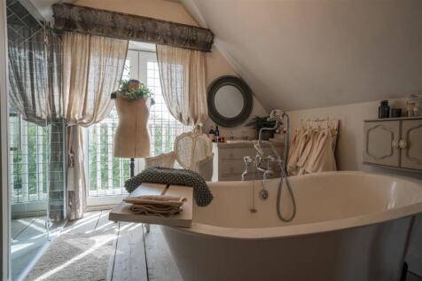 Bedroom Three/Master Bedroom with Luxury En-suite