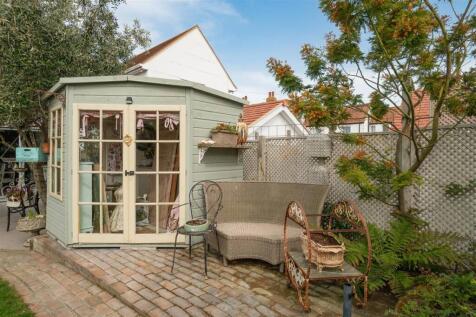 South Facing Rear Garden