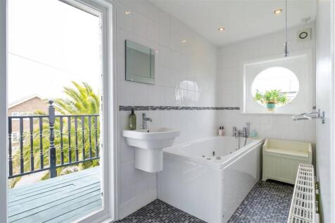 Modern Bathroom