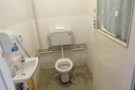 Cloakroom/WC