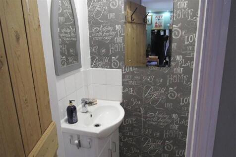 WC ( Off Kitchen )