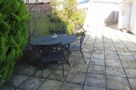 Garden (Rear)