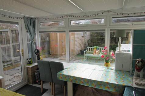 Conservatory/Dining Room
