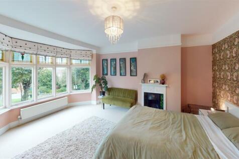 Bedroom (2).jpg