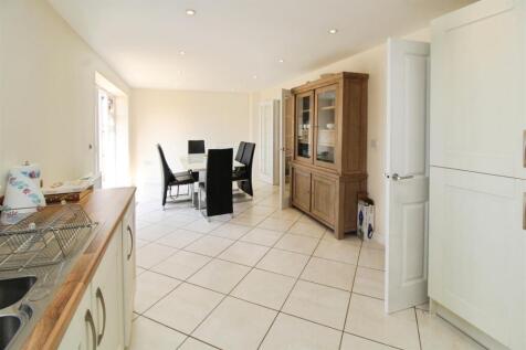Open Plan Kitchen &amp; Dining Room