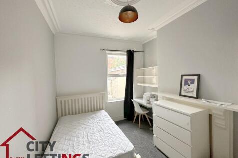 5AS - Bedroom 2 (...