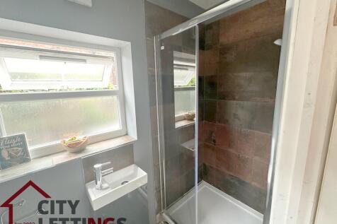 7AS - Grnd Bathro...