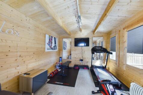 Summer House (Internal)