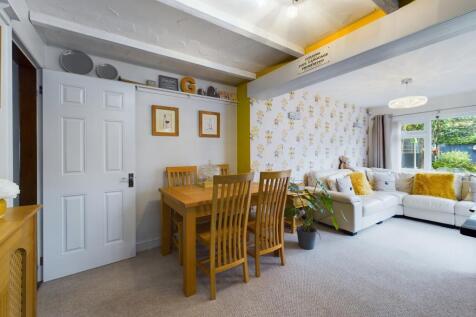 Dining Area &amp; Garden Room