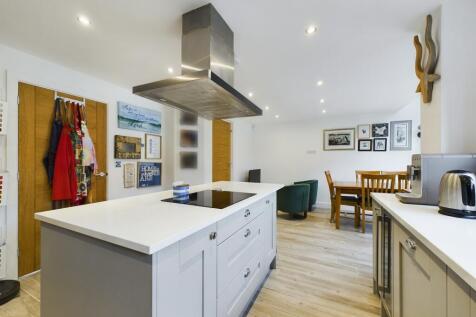 Kitchen/Diner &amp; Family Area