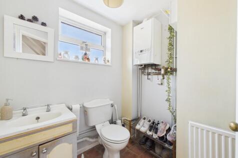 Cloakroom/WC