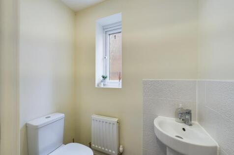 Cloakroom/WC