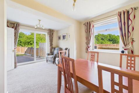Dining Room/Sitting Area