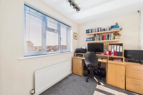 Bedroom/Office