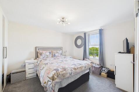 CAM03674G0-PR0564-STILL005