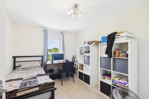 CAM03674G0-PR0564-STILL012