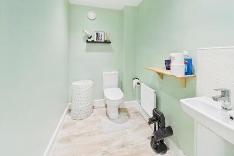 Cloakroom/WC