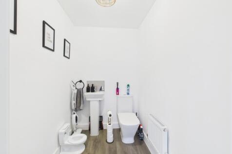 Cloakroom/Wc