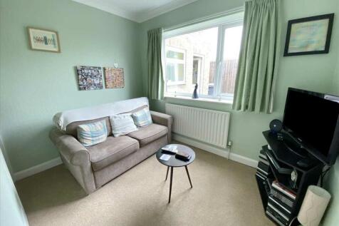 Bedroom 3: