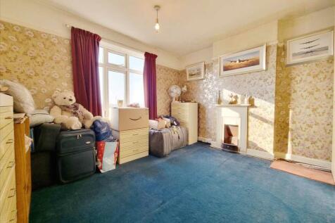 Bedroom 2: