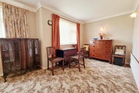 Dining Area: