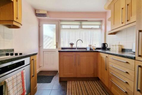 Kitchen: