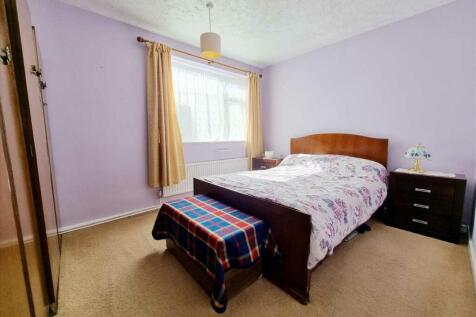 Bedroom 1: