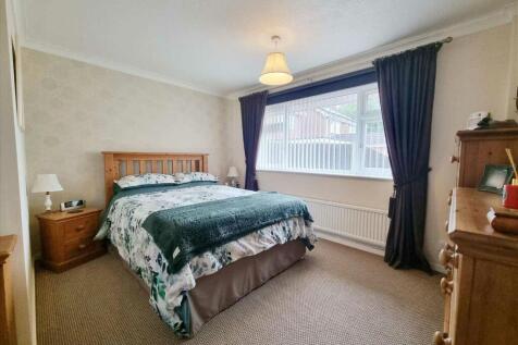 Bedroom 1: