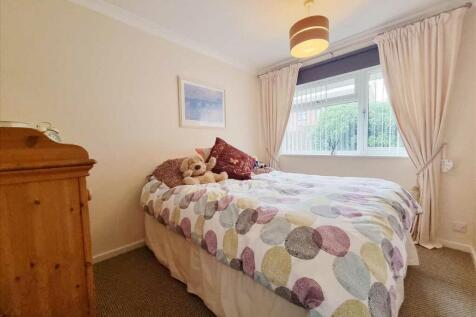Bedroom 2: