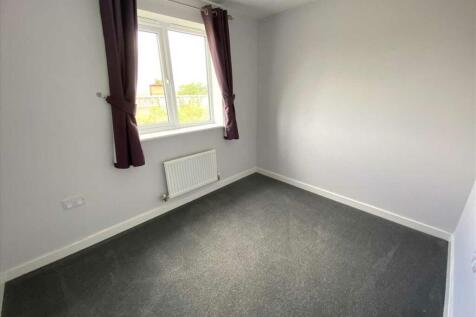 Bedroom 3: