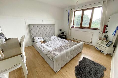 Bedroom 2: