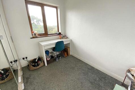 Bedroom 4: