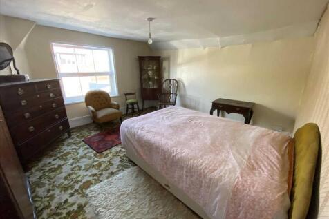 Bedroom 3: